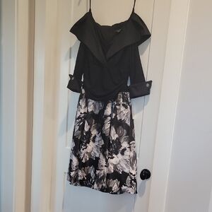 Chic Black and White Floral Long Sleeve Dress